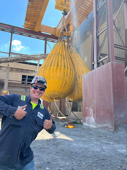 Crane technician present at a load test