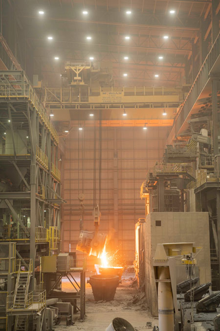 Morgan ladle crane pouring molten steel